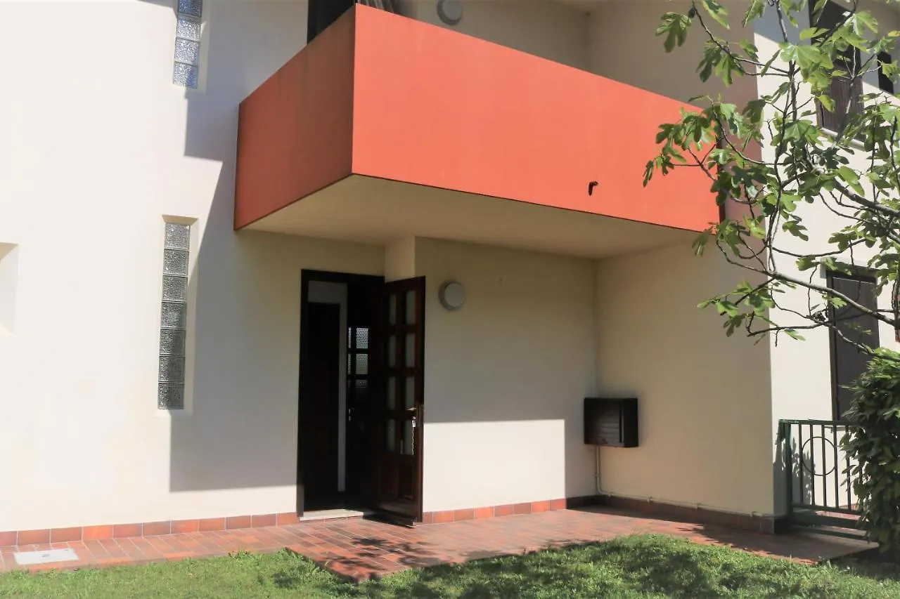 Lovely Villa With Private Fenced Garden Bibione