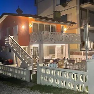  Villa Luna
